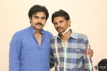 Pawan Kalyan Meets His Fan Karuna Srinivas
